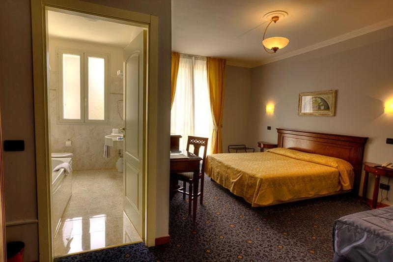 Hotel Castello Modena Værelse billede